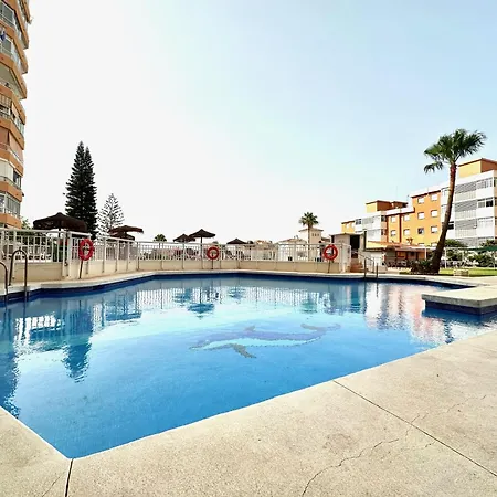 Salt - Bonito - Piscina - Vistas Mar -wifi Torremolinos